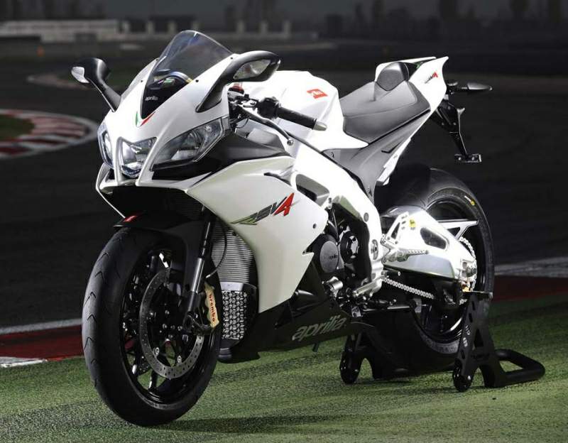 Мотоцикл Aprilia RSV 4R 2010