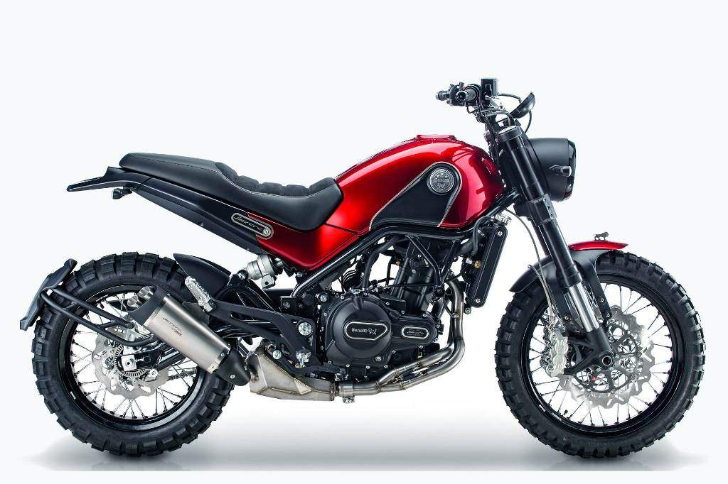 Мотоцикл Benelli Leoncino 2015