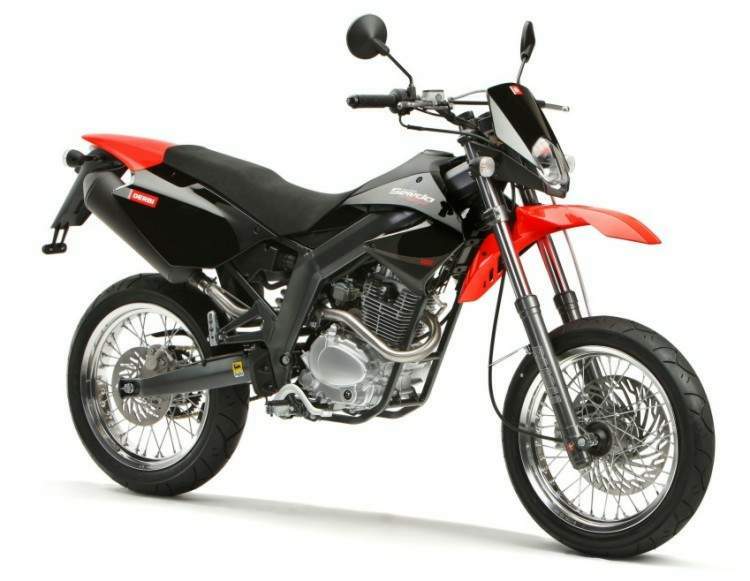 Мотоцикл Derbi Senda SM 125 4T Baja 2007