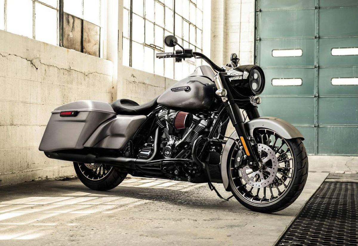 Мотоцикл Harley Davidson FLHR Road King 2017