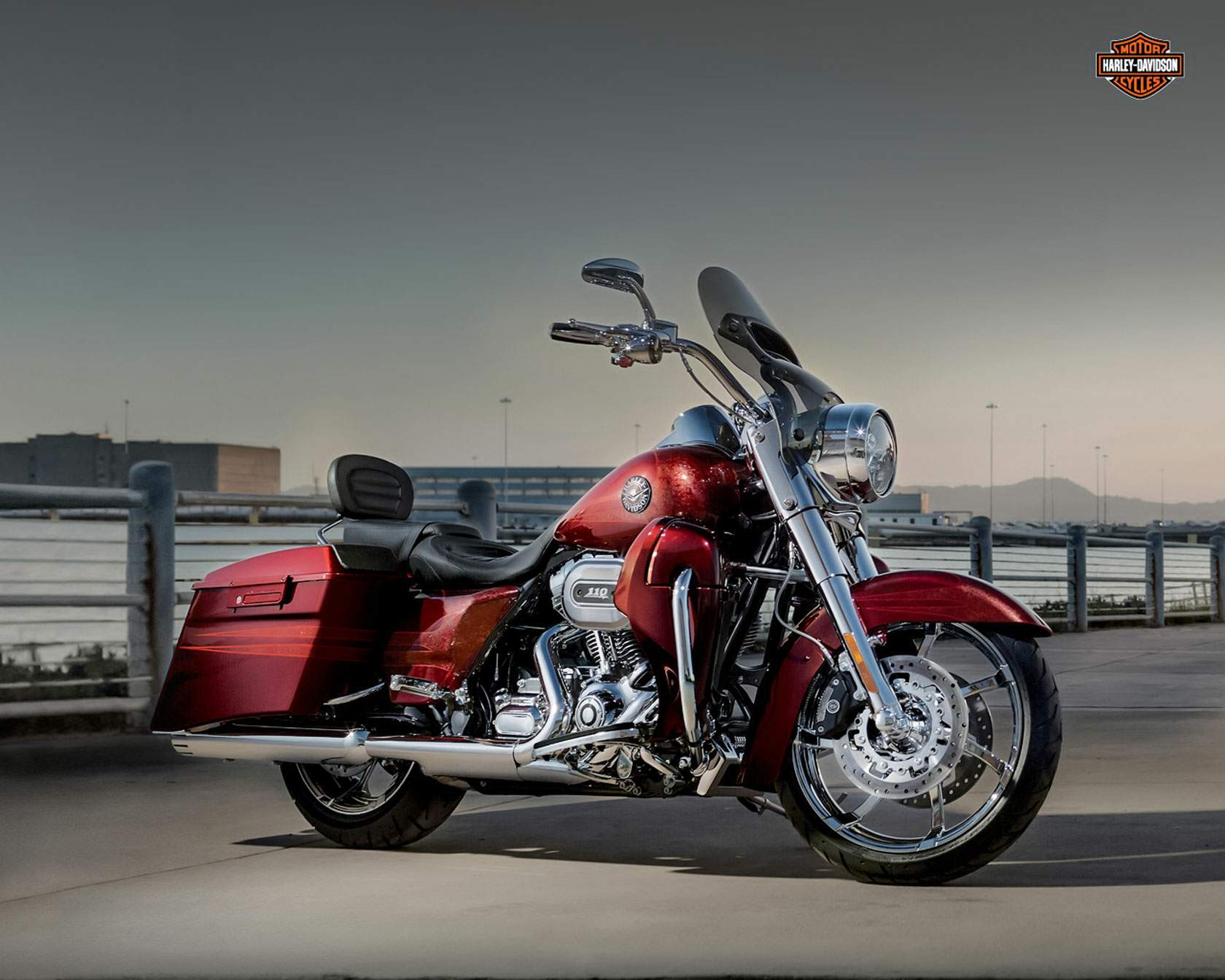 Мотоцикл Harley Davidson FLHRSE5 Road King 110th Anniversary CVO 2013