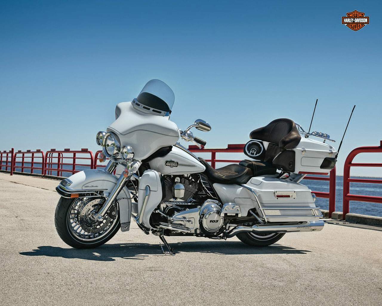 Мотоцикл Harley Davidson FLHTCU Electra Glide Ultra Classic 2012