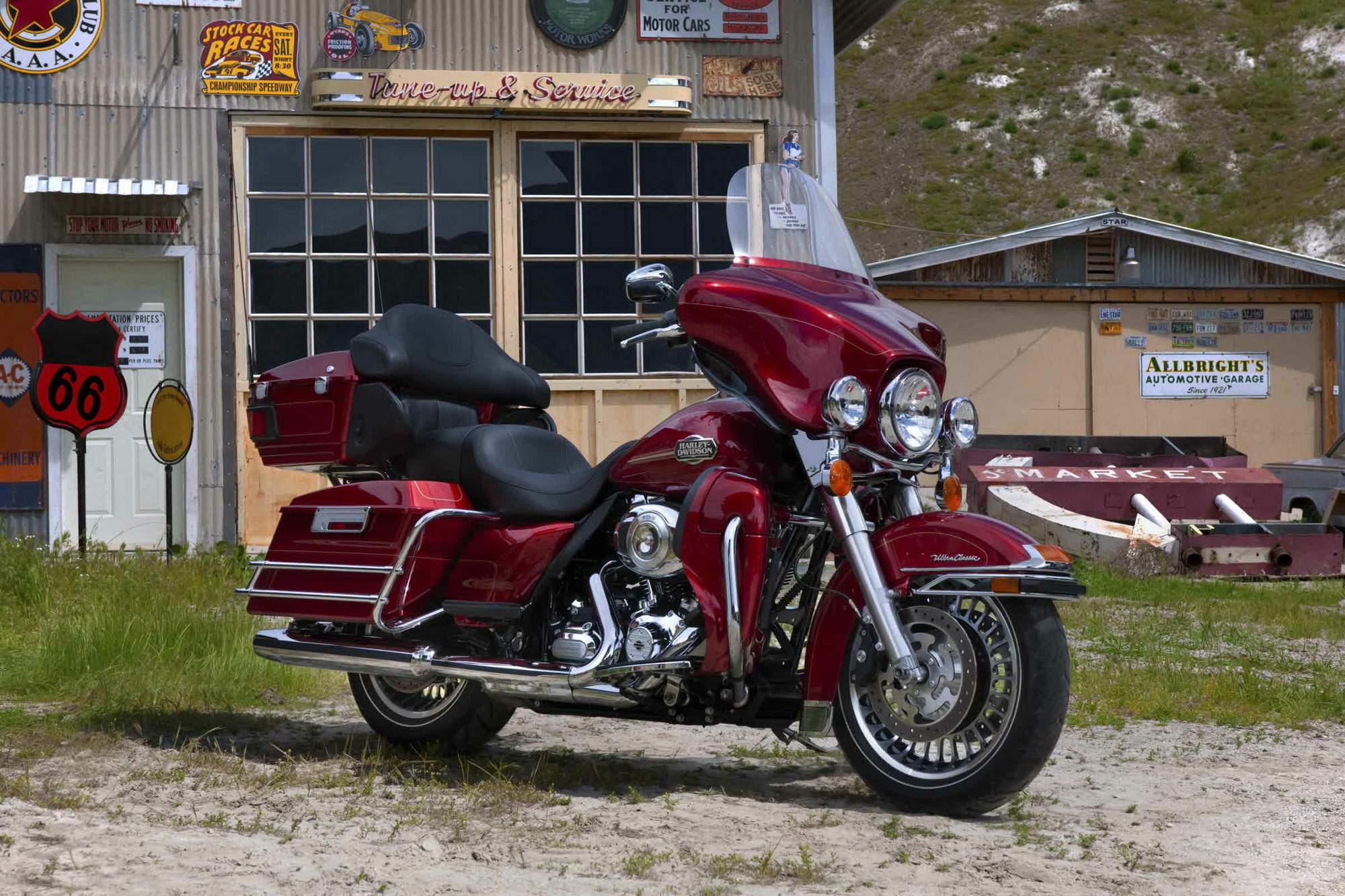 Мотоцикл Harley Davidson FLHTCU Ultra Classic Electra Glide 2012