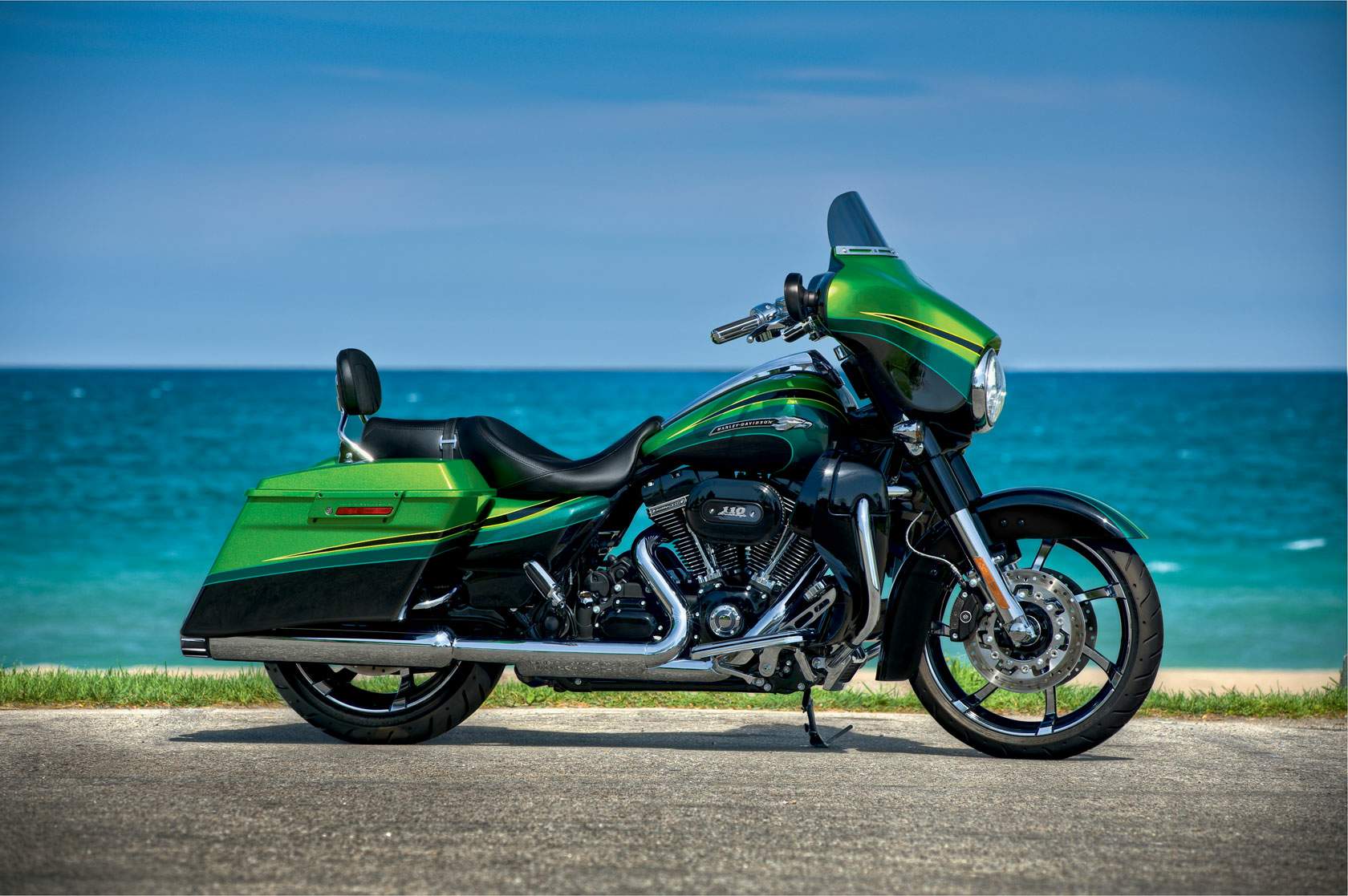 Мотоцикл Harley Davidson FLHXSE2 Street Glide CVO 2011