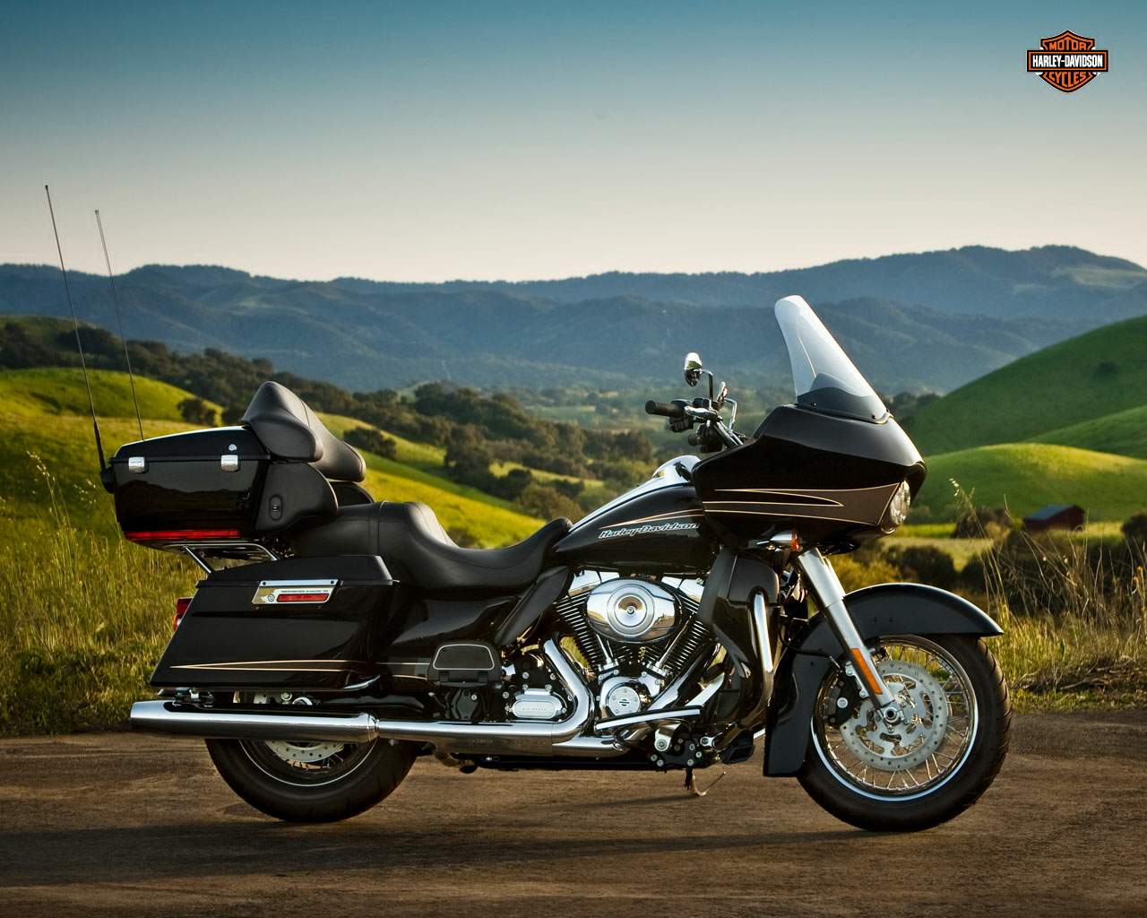 Мотоцикл Harley Davidson FLTRU Road Glide Ultra 2013