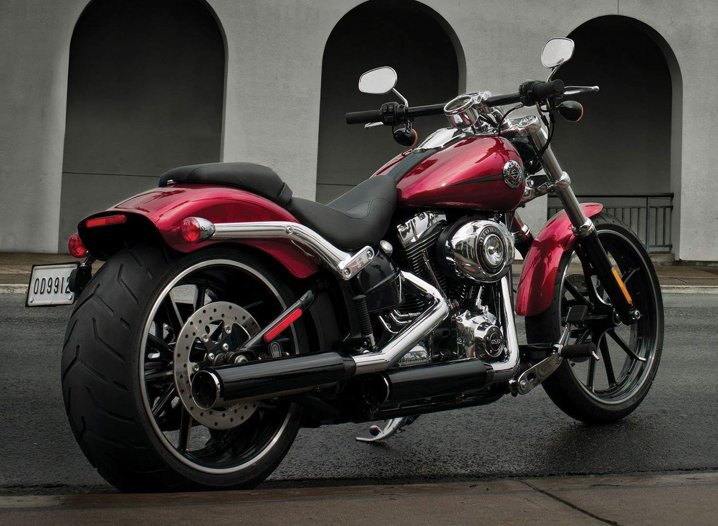 Мотоцикл Harley Davidson FXSB Breakout  2013