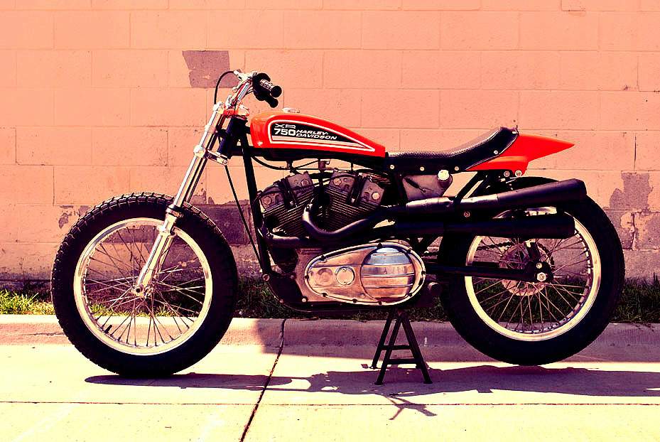 Мотоцикл Harley Davidson XR 750 Flat Tracker 1972