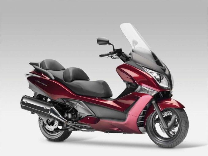 Мотоцикл Honda FJS 400 Silverwing 2009