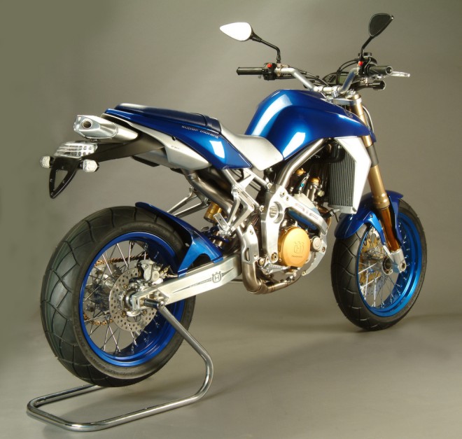 Мотоцикл Husqvarna STR 650 CTC Supermotard 2007