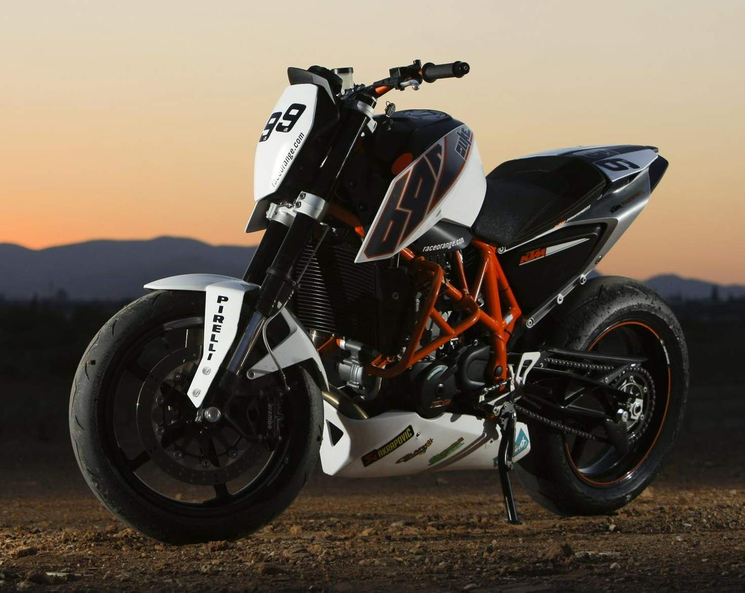 Мотоцикл KTM 690 Duke R Track 2012