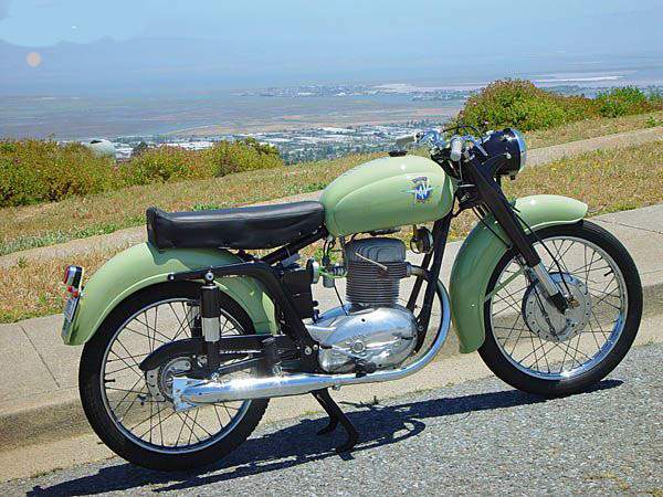 Мотоцикл MV Agusta 175CSTL Tourismo Lusso 1954