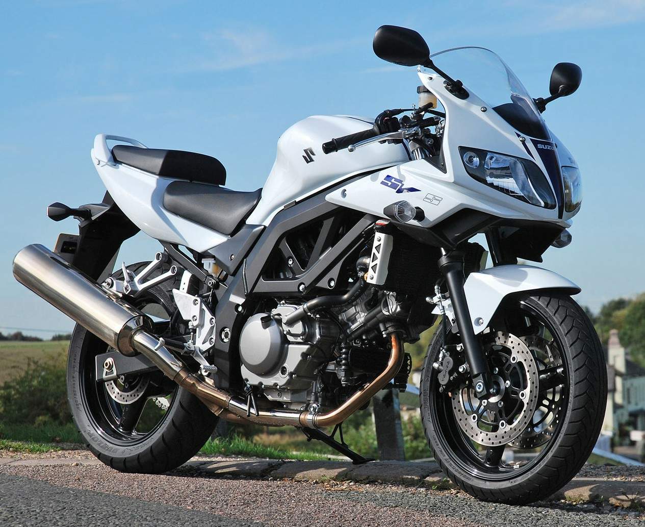 Мотоцикл Suzuki SV 650S 2011