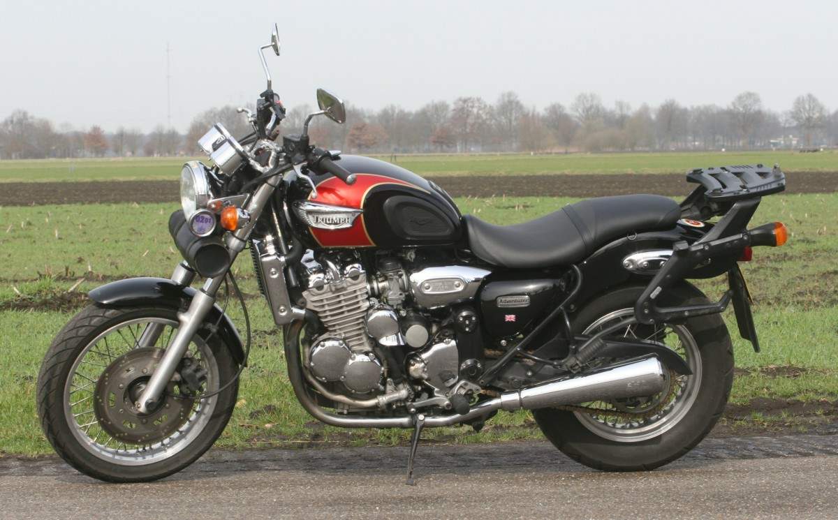 Мотоцикл Triumph Adventure 900 Limited Edition 1998