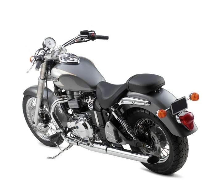 Мотоцикл Triumph America 2004