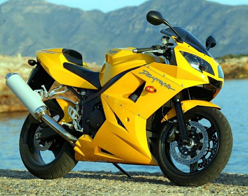 Мотоцикл Triumph Daytona 600 2003