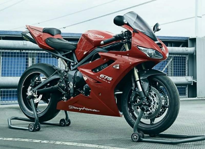 Мотоцикл Triumph Daytona 675 2010