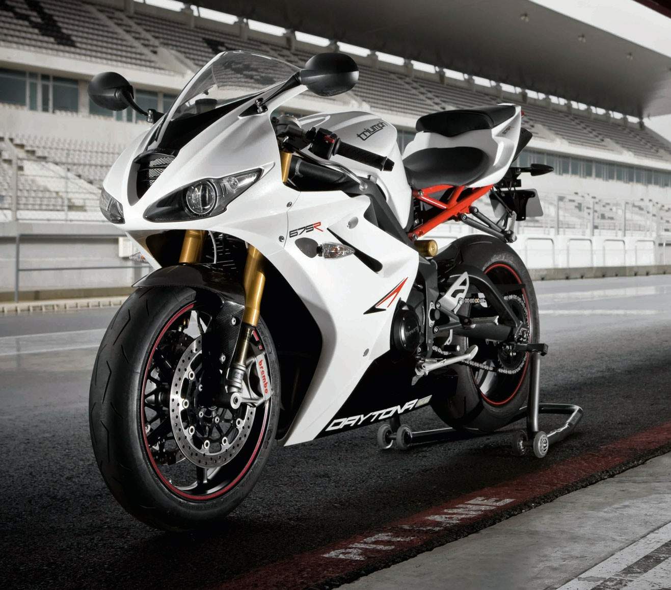 Мотоцикл Triumph Daytona 675R 2012