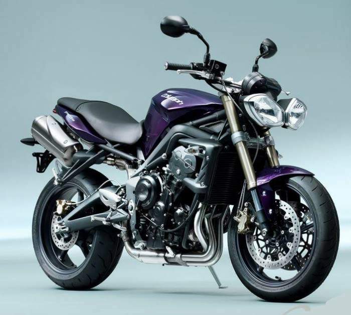 Мотоцикл Triumph Street Triple 2012