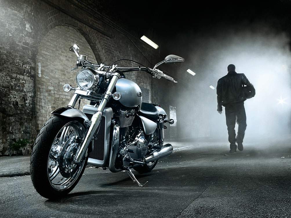 Мотоцикл Triumph Thunder bird 2011