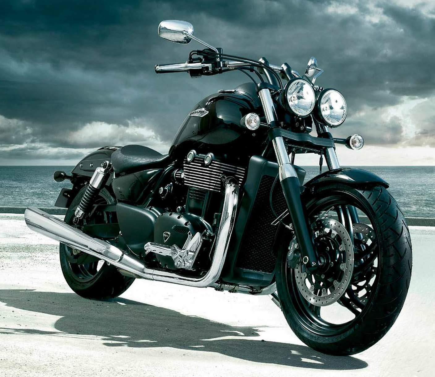 Мотоцикл Triumph Thunderbird Storm 2013