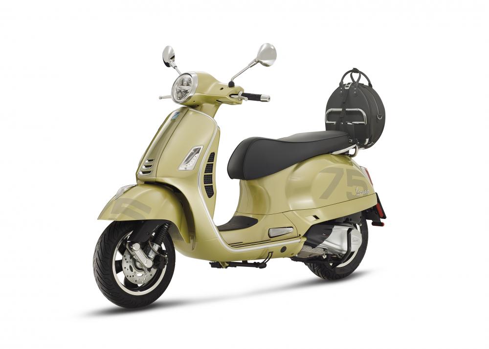 Мотоцикл Vespa GTS 300 75th Anniversary Limited Edition 2021