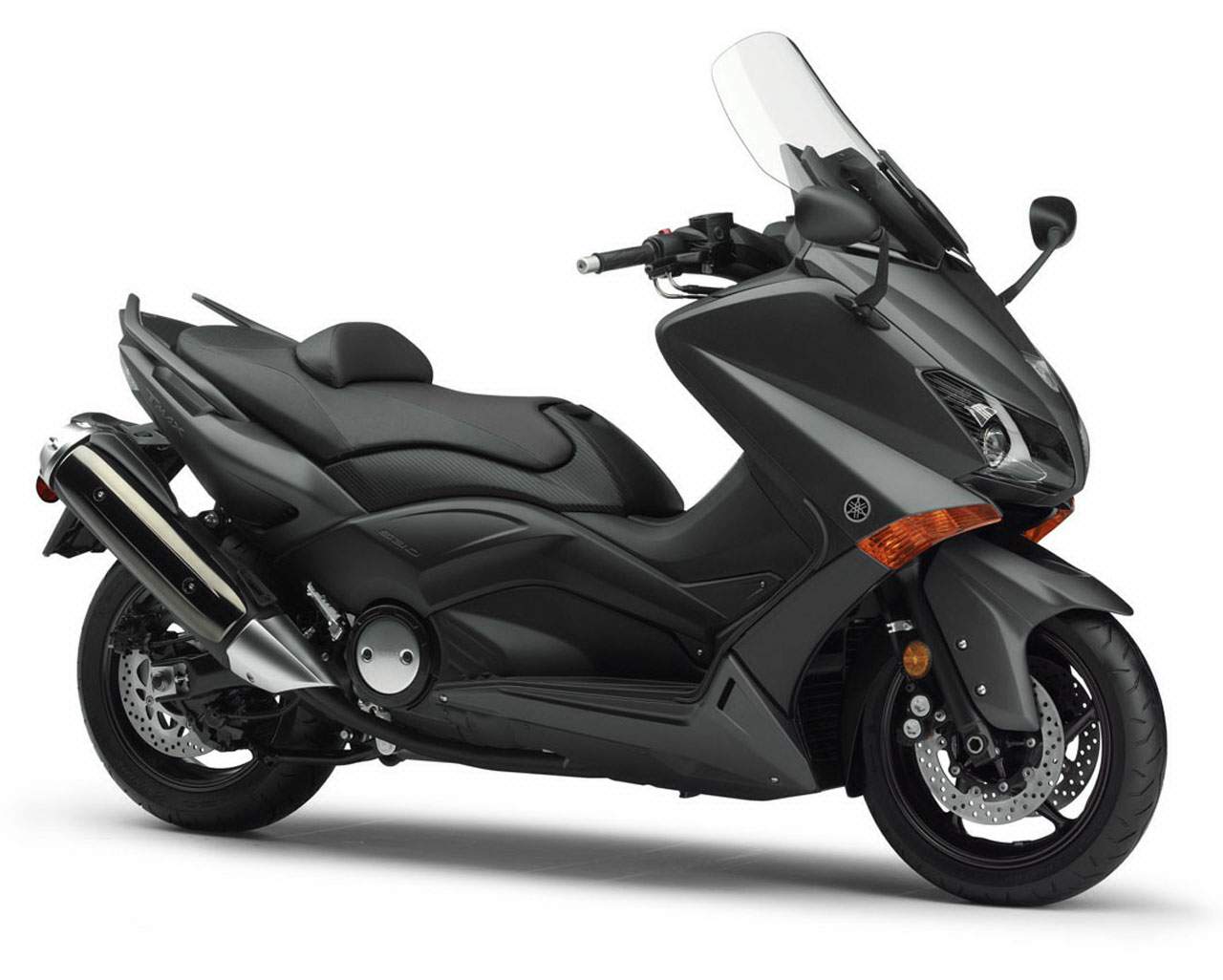 Мотоцикл Yamaha T-Max 2013