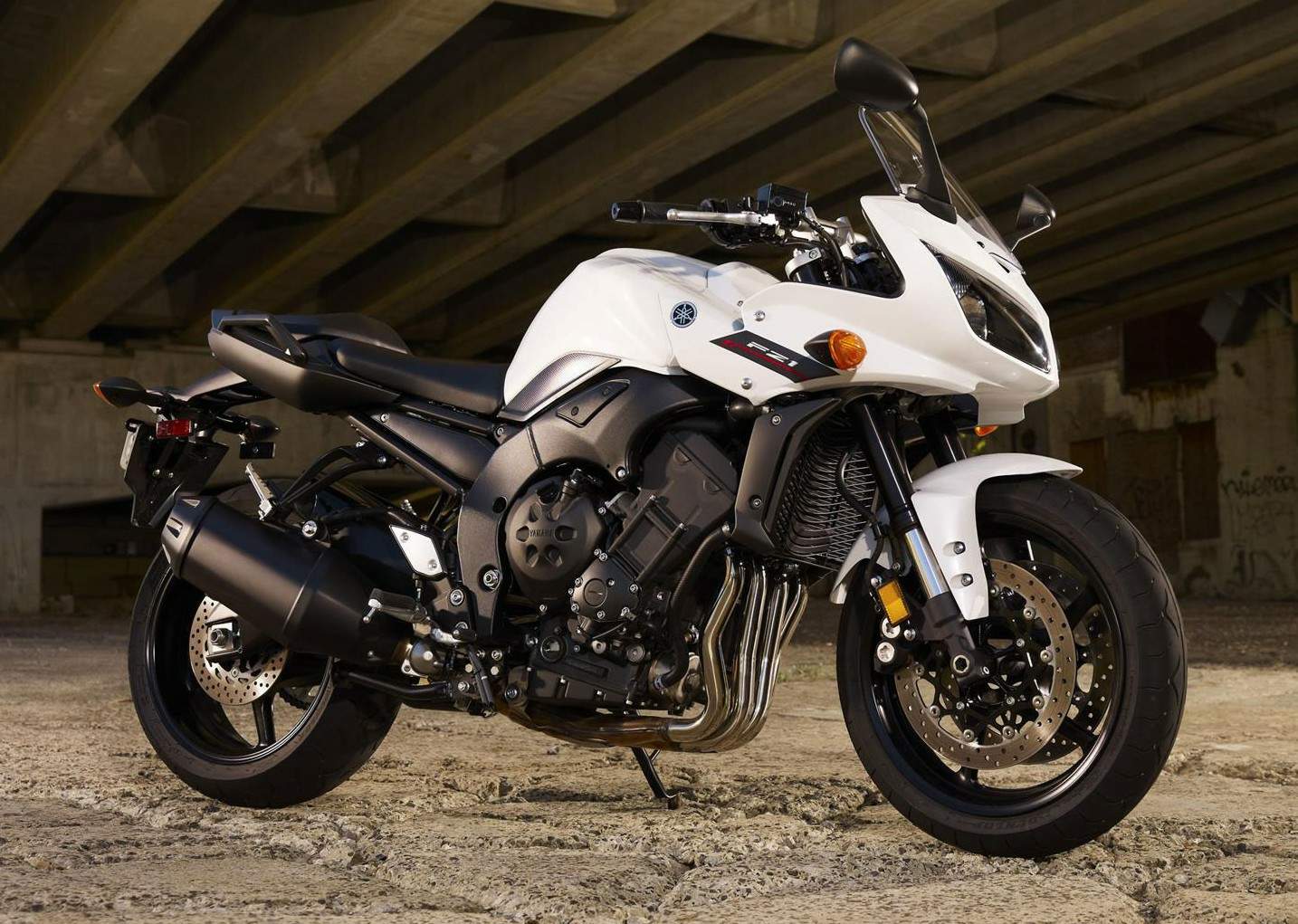 Мотоцикл Yamaha FZ-1 Fazer 2012