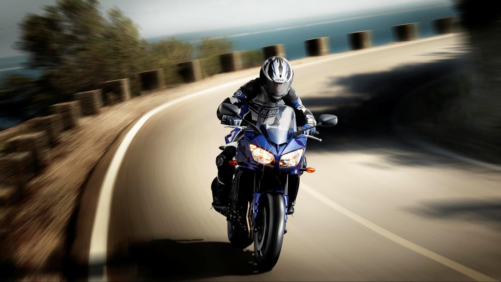 Мотоцикл Yamaha FZ1-S 2010