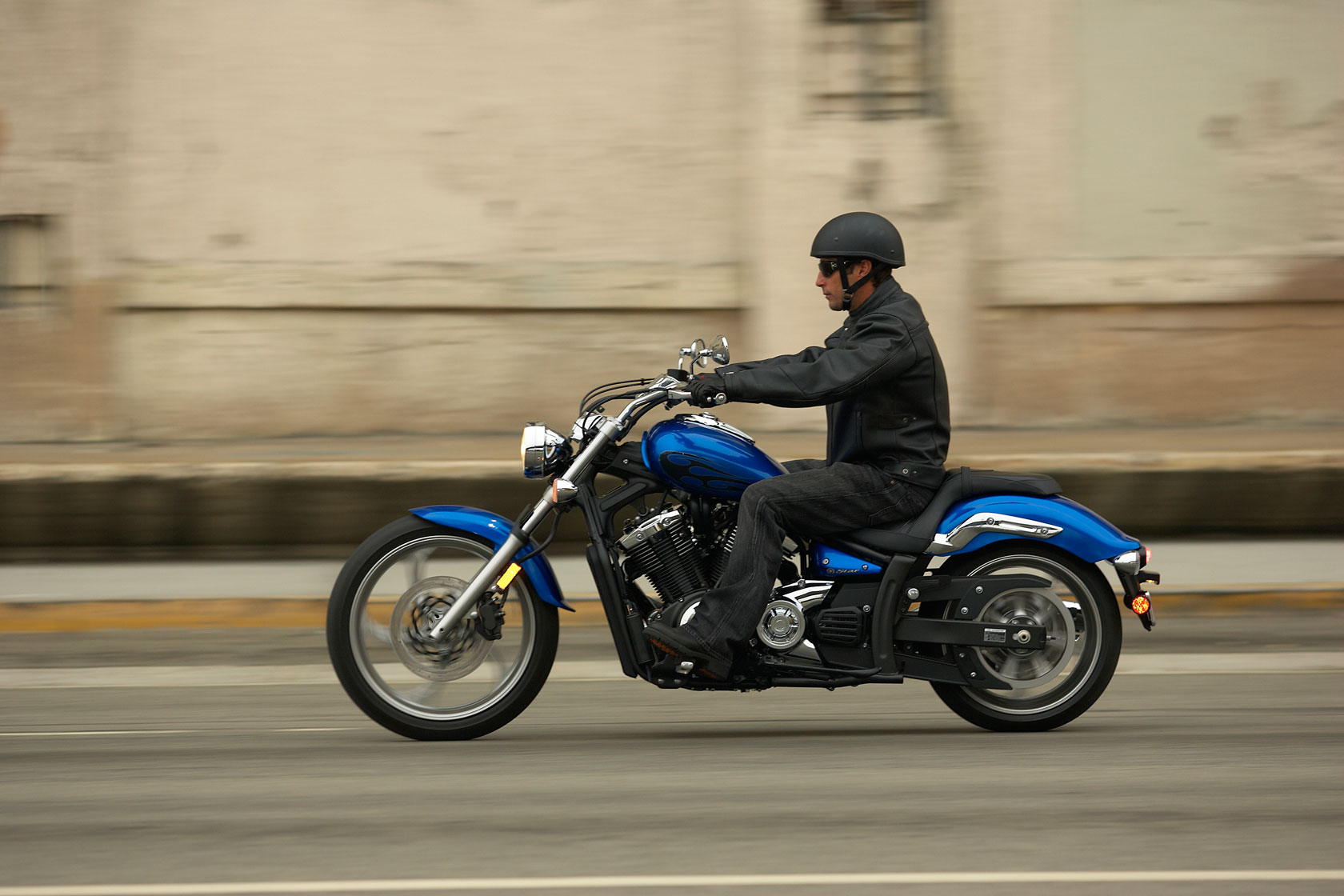 Мотоцикл Yamaha STRYKER 1300 2011