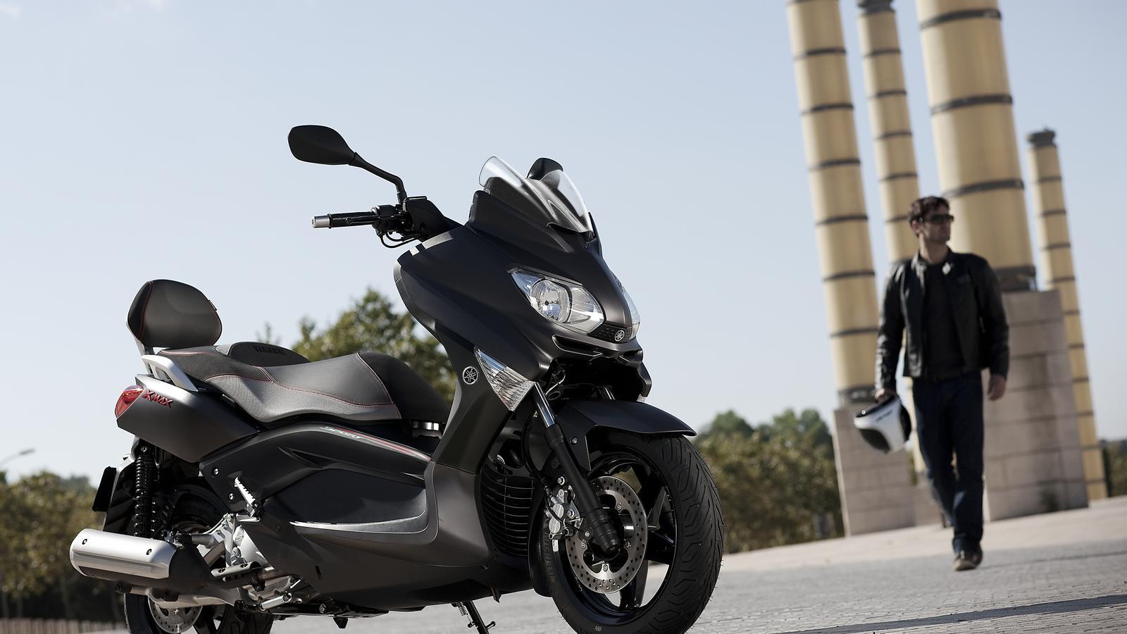 Мотоцикл Yamaha X-MAX 125 SPORT 2013