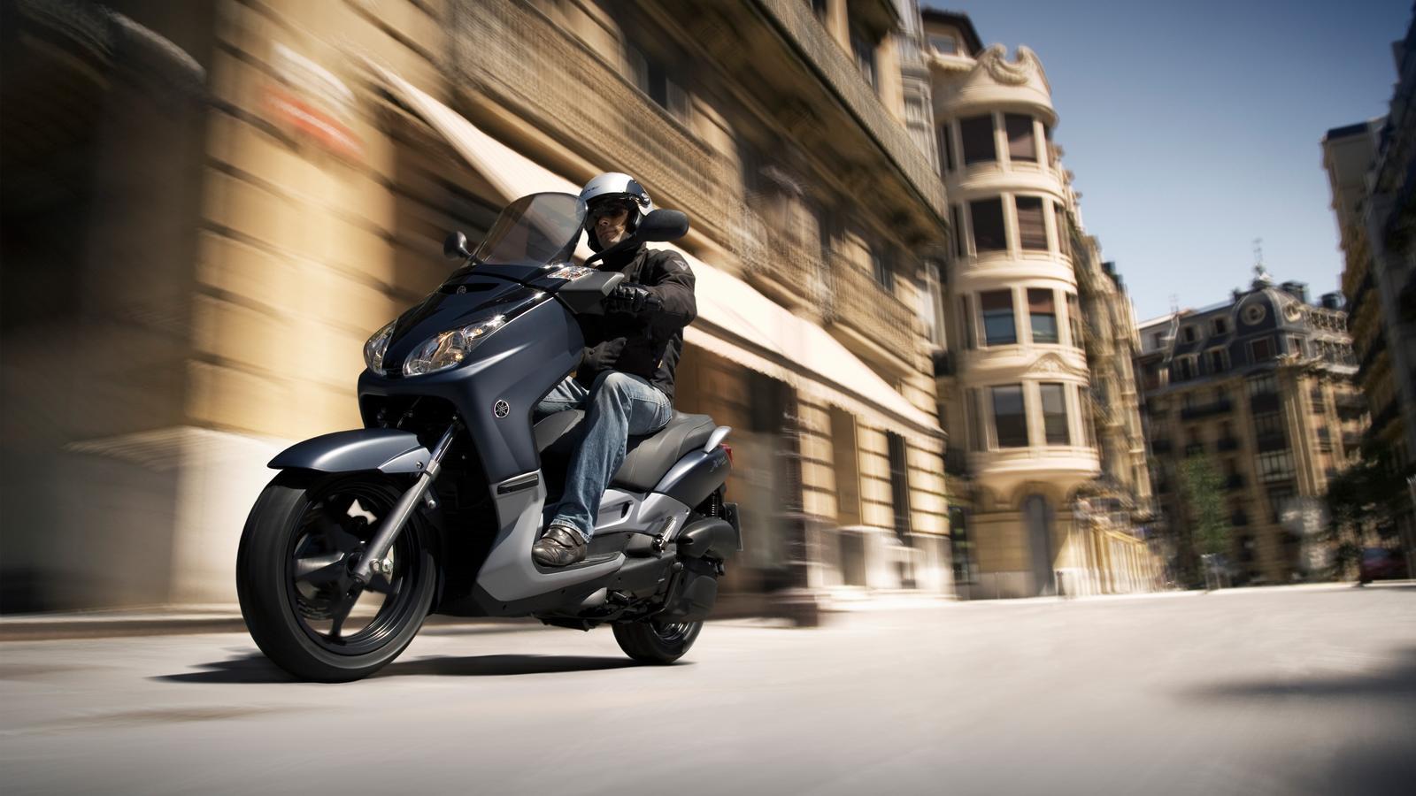 Мотоцикл Yamaha X-MAX 125 2009