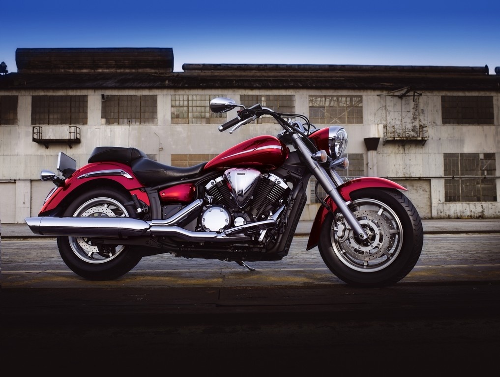 Мотоцикл Yamaha XVS 1300 A MIDNIGHT STAR 2009