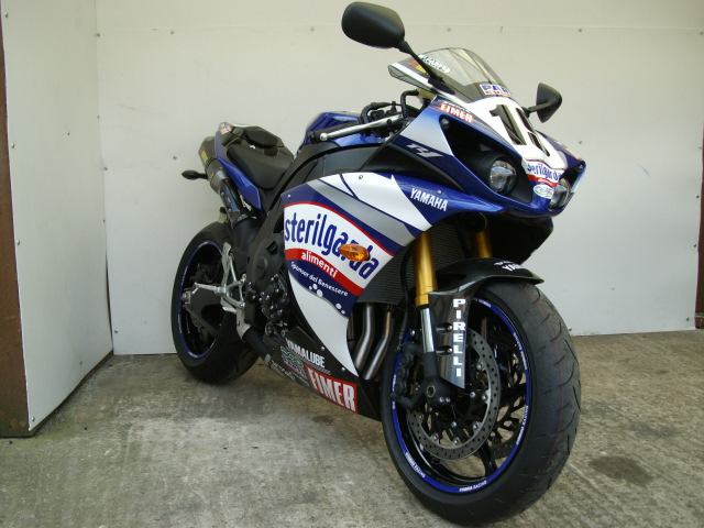 Мотоцикл Yamaha YZF 1000 R1 Ben Spies SBK Replica 2009